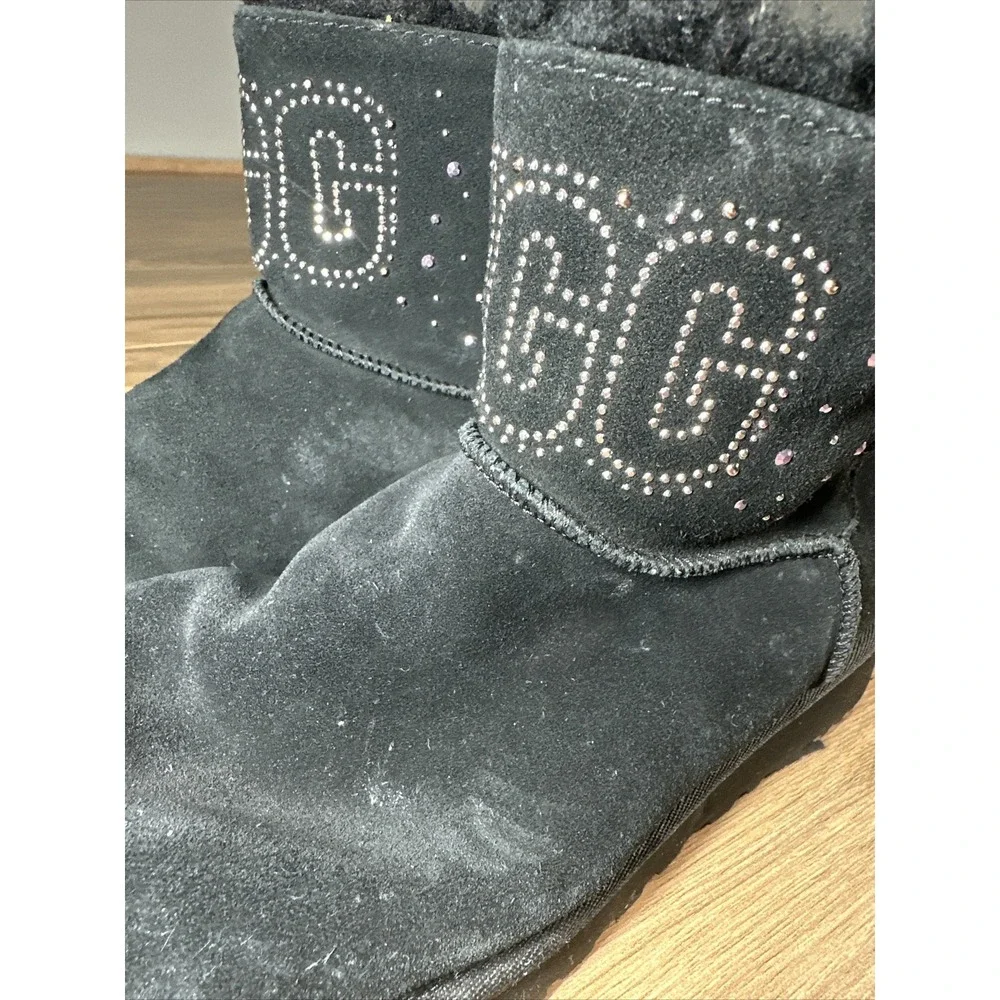 Women's UGG Boots Size 8 Black Gems‎ Pull On